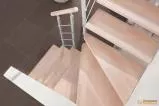 Mobile Preview: Mittelholmtreppe Manhattan mit Treppenstufen aus massiver Buche